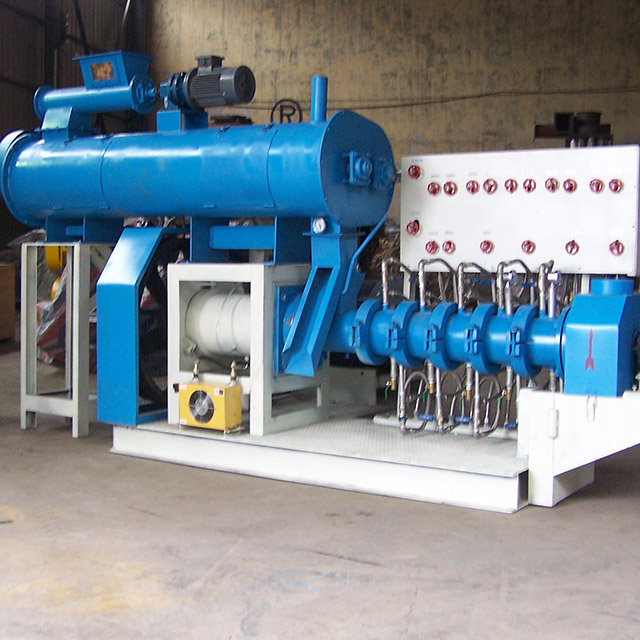 Wet expansion machine